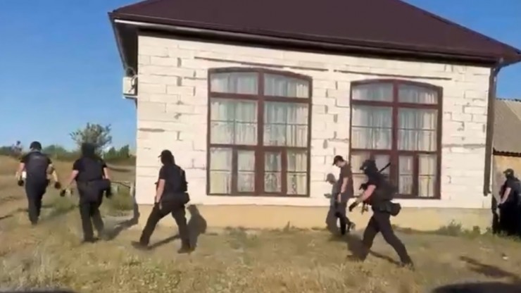 В Тверской области у водителя фуры украли жвачку на 33 миллиона рублей - новости ТИА