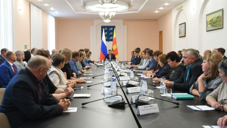 Губернатор Игорь Руденя обозначил задачи развития Торжокского округа на встрече с общественностью - новости ТИА