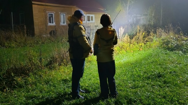 Она сидела и пела песню: спустя трое суток тверские волонтеры нашли бабушку на болоте - новости ТИА