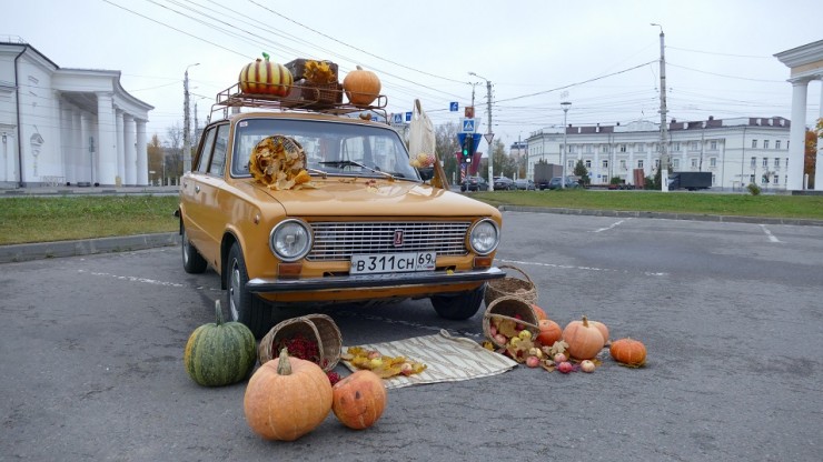 Появились фотографии и видео с закрытия сезона Тверского ретро клуба - новости ТИА
