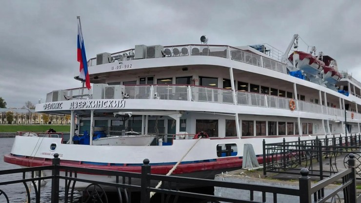 В Тверь заходил комфортабельный лайнер "Феликс Дзержинский" - новости ТИА