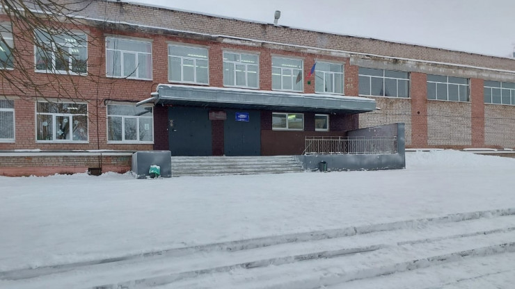 Глава Ржевского округа приехал в гимназию, где мерзнут дети - новости ТИА