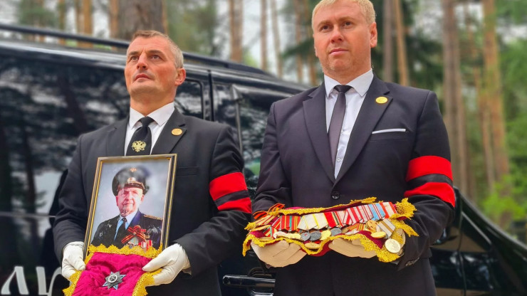 В Твери похоронили ветерана военно-транспортной авиации - новости ТИА
