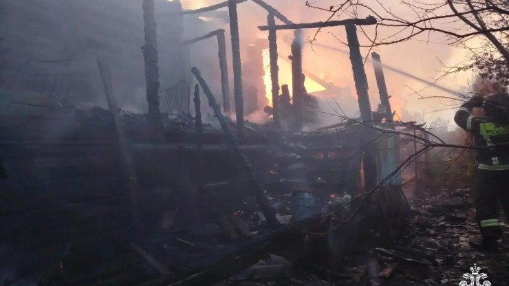В деревне Тверской области из-за холодильника сгорел дом - новости ТИА
