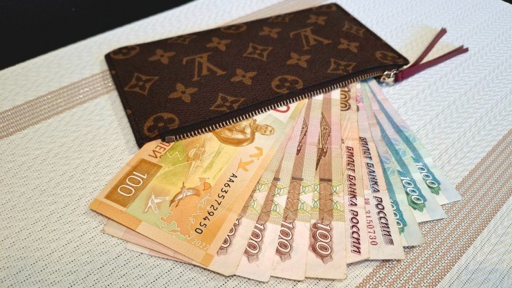 Крупные переводы себе через СБП включили в перечень подозрительных операций - новости ТИА