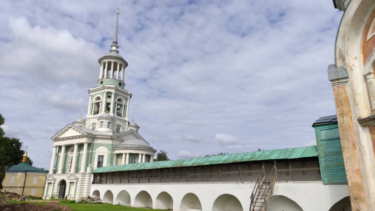 В Борисоглебском монастыре закончили реконструкцию надвратной церкви - новости ТИА