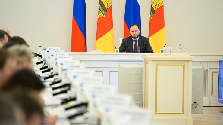 Виталий Королев поставил задачи по восстановлению дома, поврежденного обломками БПЛА - новости ТИА