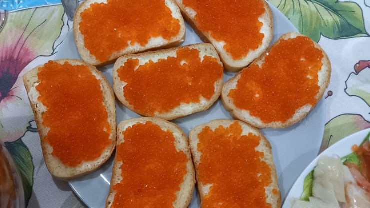 Тверские специалисты рассказали, как выбрать красную икру на Новогодний стол - новости ТИА