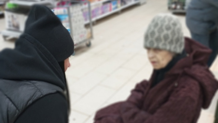 В Конакове волонтёры ВПСО "Сова" помогли бабушке с деменцией вернуться домой - новости ТИА