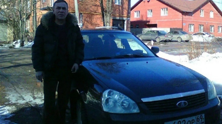 В Тверской области у мужчины угнали машину, пока он с ребенком рыбачил на Мологе - новости ТИА