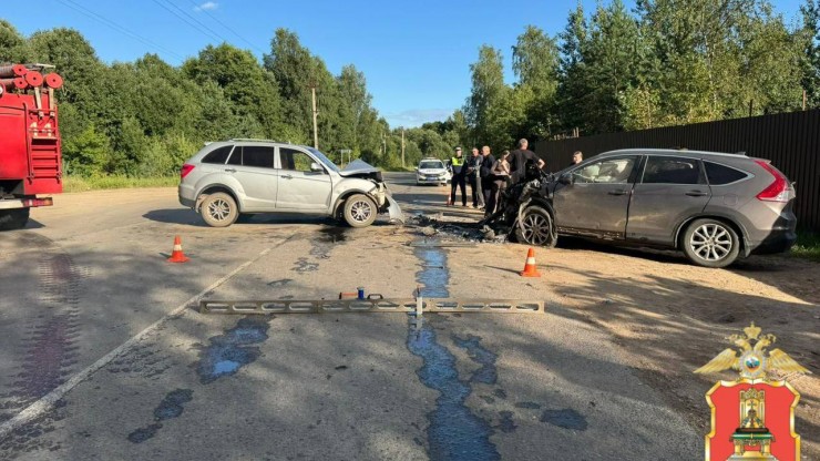 В Осташковском округе два авто столкнулись "лоб в лоб", есть пострадавшие - новости ТИА