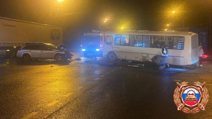 В Тверской области на М-10 автобус с рабочими попал в аварию - новости ТИА