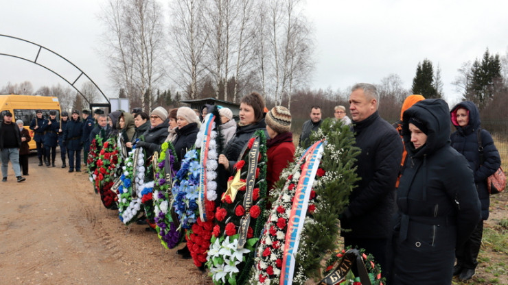 В Тверской области похоронили Сергея Голдобинова, погибшего на СВО - новости ТИА