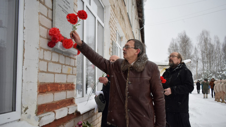 В Оленинском округе открыли мемориальную доску погибшему в зоне СВО земляку - новости ТИА