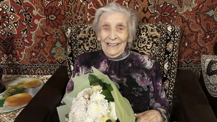 92-летие отметила Герой Соцтруда из Твери Александра Ивановна Денисова - новости ТИА