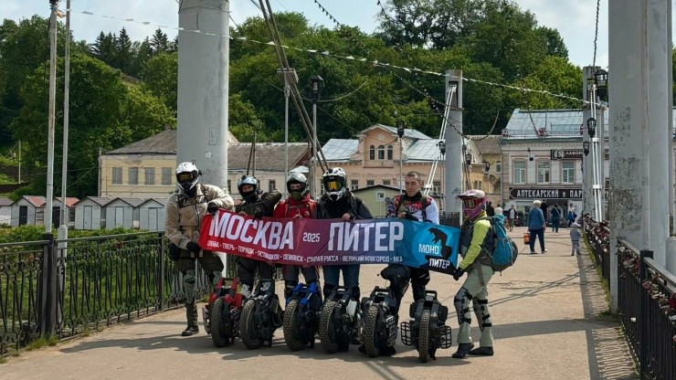 Торжок захватила питерская "банда на моноколесах" - новости ТИА