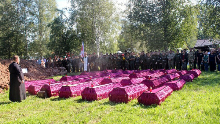 В Белом в День памяти воинов-сибиряков перезахоронили останки 423 бойцов - новости ТИА