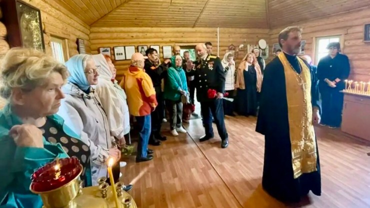 В Твери прошло богослужение в память о погибшем экипаже "Курска" - новости ТИА