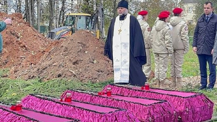 В деревне под Тверью перезахоронили останки бойцов Красной Армии - новости ТИА