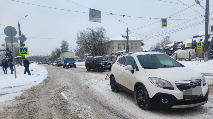 В Твери женщина ехала к сыну и сбила пьяных пешеходов - новости ТИА