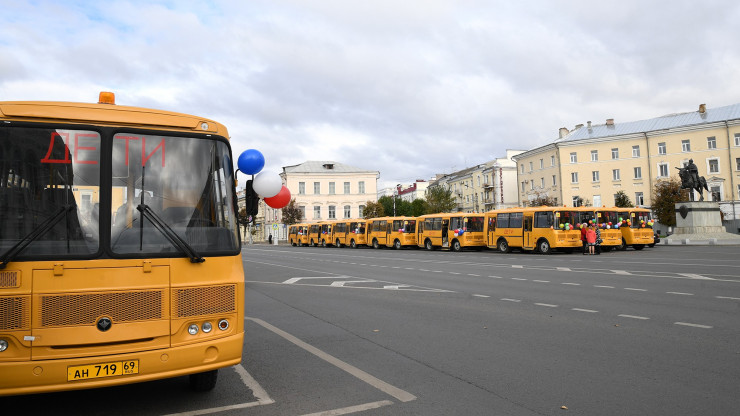 Школьные автобусы будут свободно ездить по платным дорогам - новости ТИА