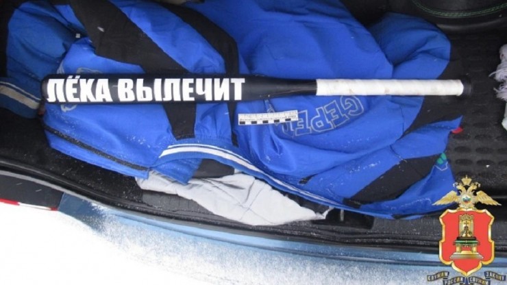 Житель Тверской области ответит за нападение с битой на водителя на М-10 - новости ТИА