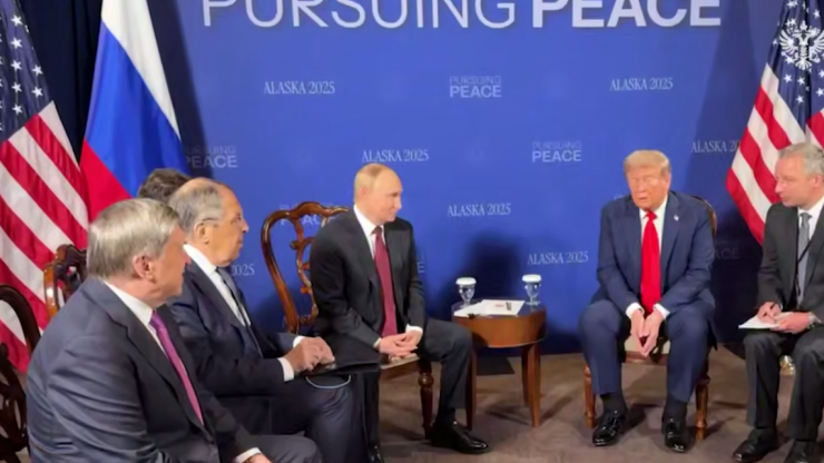 Кремль опубликовал первые кадры встречи Путина и Трампа - новости ТИА