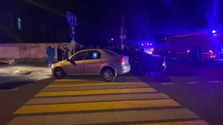 В Твери на пешеходном переходе столкнулись две женщины-водителя - новости ТИА