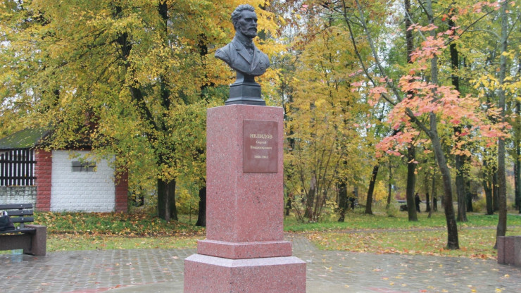 В городе Нелидово Тверской области установили бюст Сергею Нелидову - новости ТИА