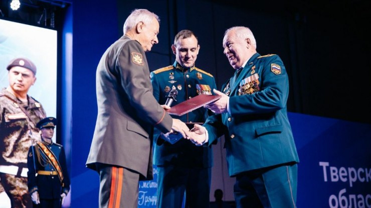 В День призывника в Твери отметили 33-летие гвардейской бригады - новости ТИА