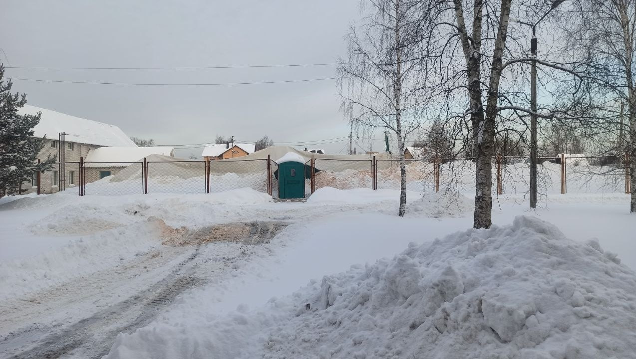 В Тверской области под тяжестью снега рухнул ФОК, пострадал человек - ТИА