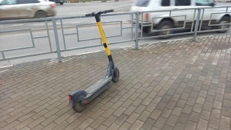 После наезда самокатчика на пенсионерку в Твери возбуждено уголовное дело - новости ТИА
