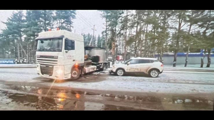 В Калининском районе из-за снегопада произошли три ДТП - новости ТИА