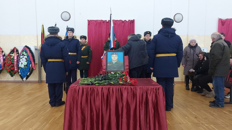 В Бологом похоронили погибшего в СВО Алексея Петрова - новости ТИА