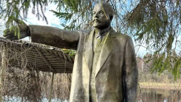 В Тверской области частник продаёт памятник Ленину - новости ТИА