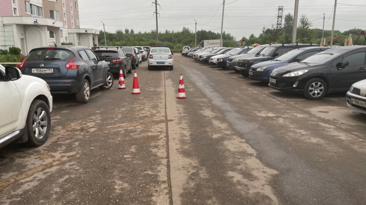 В Твери под колеса попала трехлетняя девочка - новости ТИА