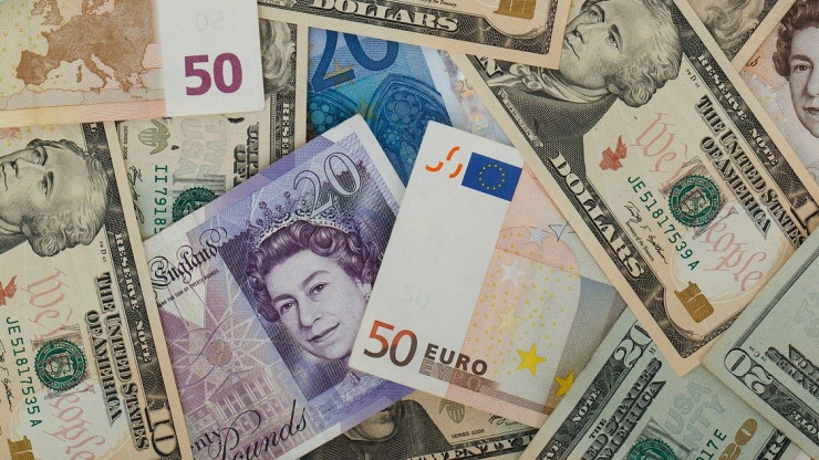 Курс евро превысил 102 рубля - новости ТИА