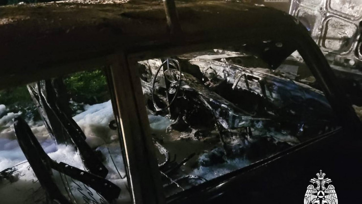 В Тверской области выгорел автомобиль ВАЗ-2107 - новости ТИА