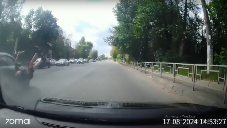 Опубликовано видео ДТП, где сбили подростка на улице Туполева в Твери - новости ТИА