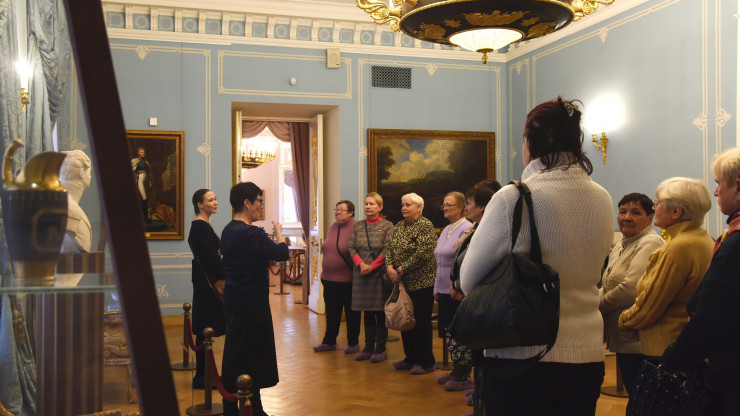 В тверской картинной галерее проходят экскурсии для глухих посетителей - новости ТИА