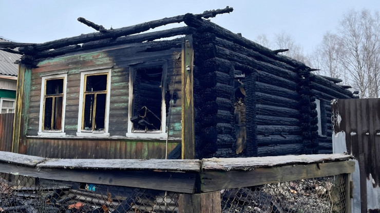 В Весьегонске на пожаре в жилом доме погибла супружеская пара - новости ТИА