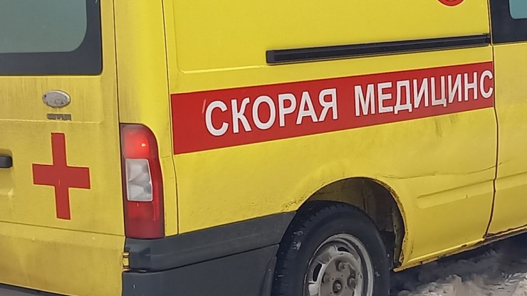 В Твери в полночь молодой мужчина упал с балкона 12-го этажа - новости ТИА