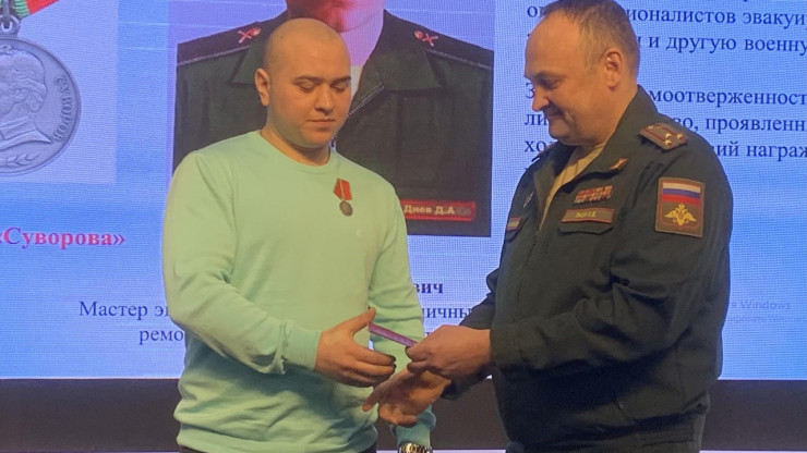 Участника спецоперации Дениса Диева из Конаково наградили медалью Суворова - новости ТИА