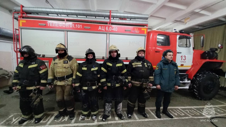 В Тверской области сотрудники МЧС спасли на пожаре трёх человек - новости ТИА