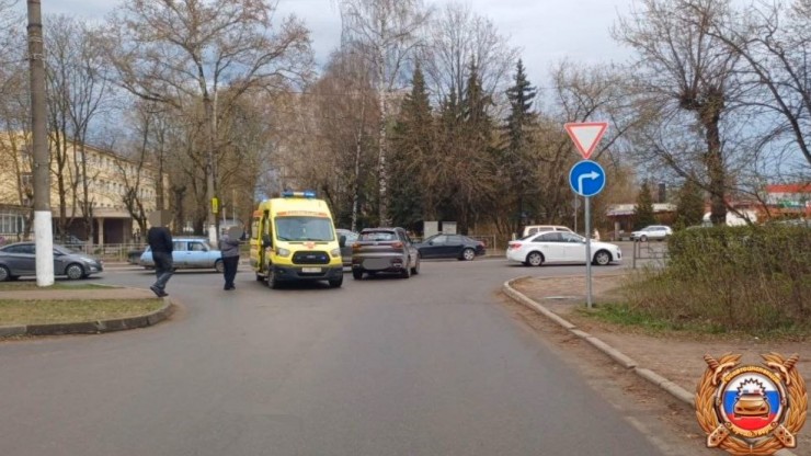 В Твери водитель внедорожника сбил велосипедиста - новости ТИА