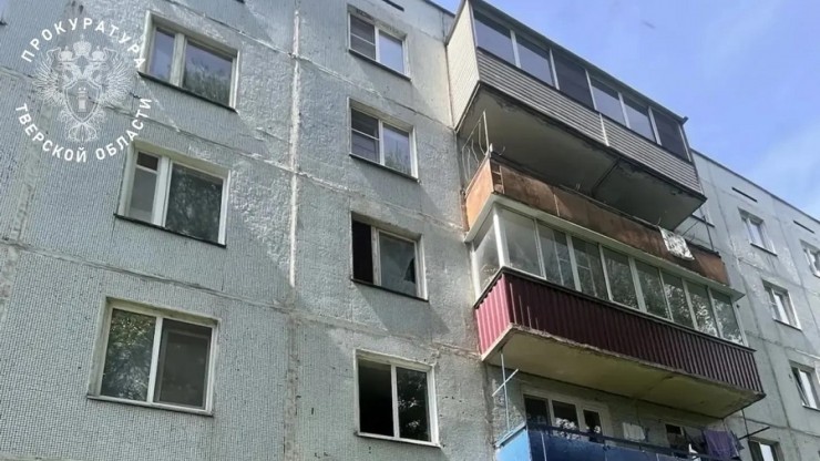 В Твери 3-летний мальчик выпал из окна - новости ТИА