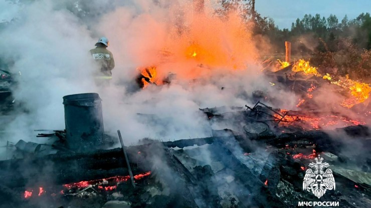 В Калининском округе полностью сгорел дом - новости ТИА