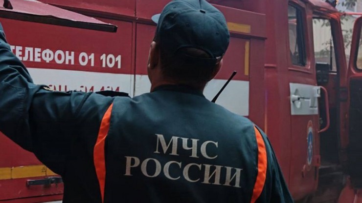 Огнеборцы Тверской области помогли при ДТП и тушили пожар - новости ТИА