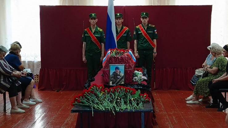 В Бежецке похоронили погибшего в СВО Евгения Меркурьева - новости ТИА