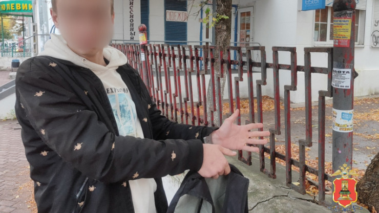 В Твери задержали молодого человека, который расклеивал наркорекламу - новости ТИА